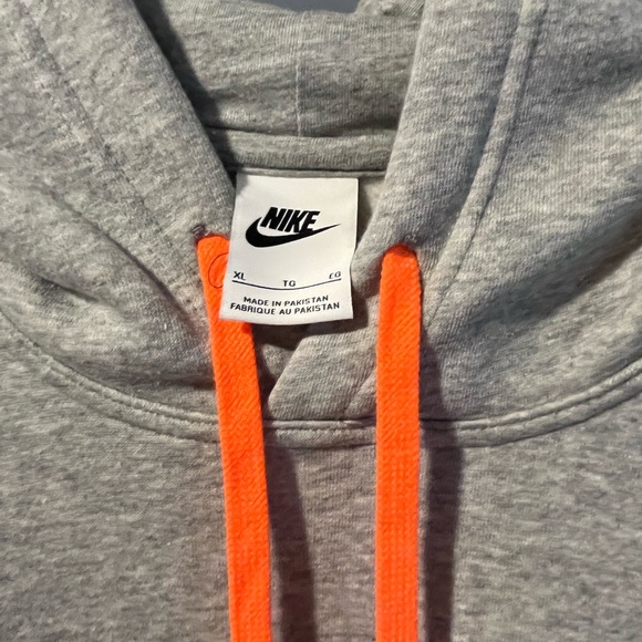Nike Men's Gray Sweater with Orange Highlights - Picture 4 of 5